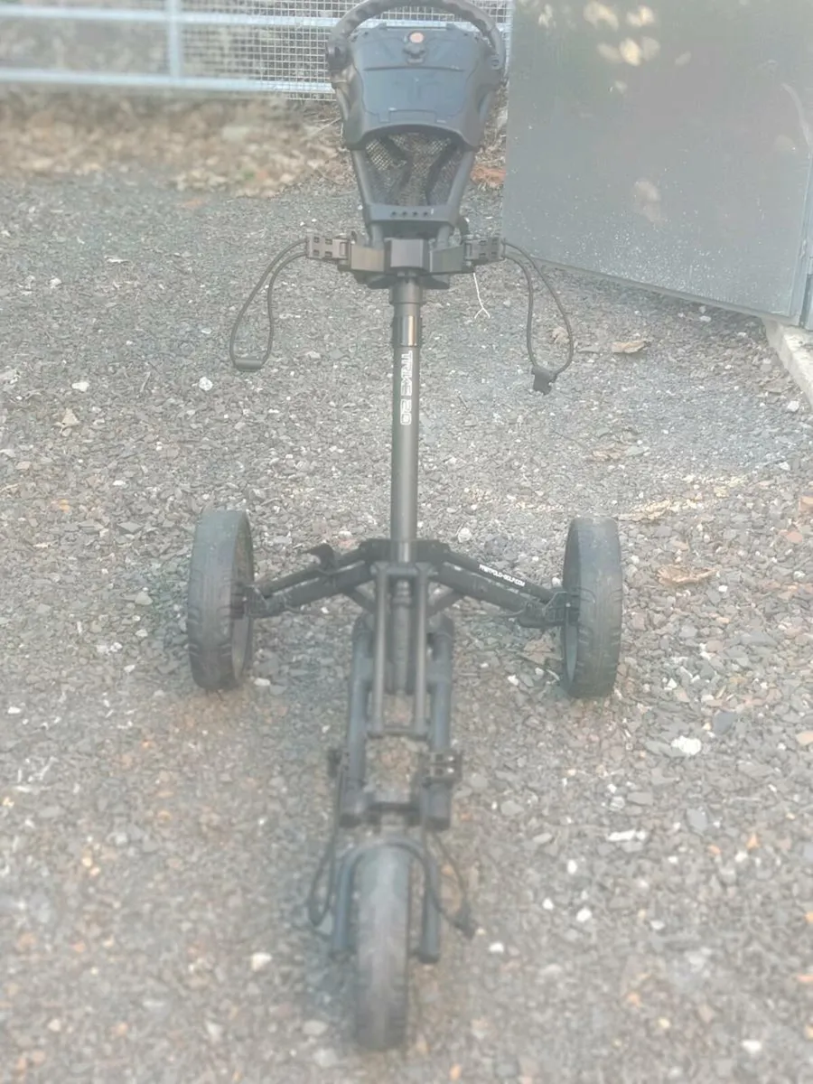 Golf set and trolley - Image 3