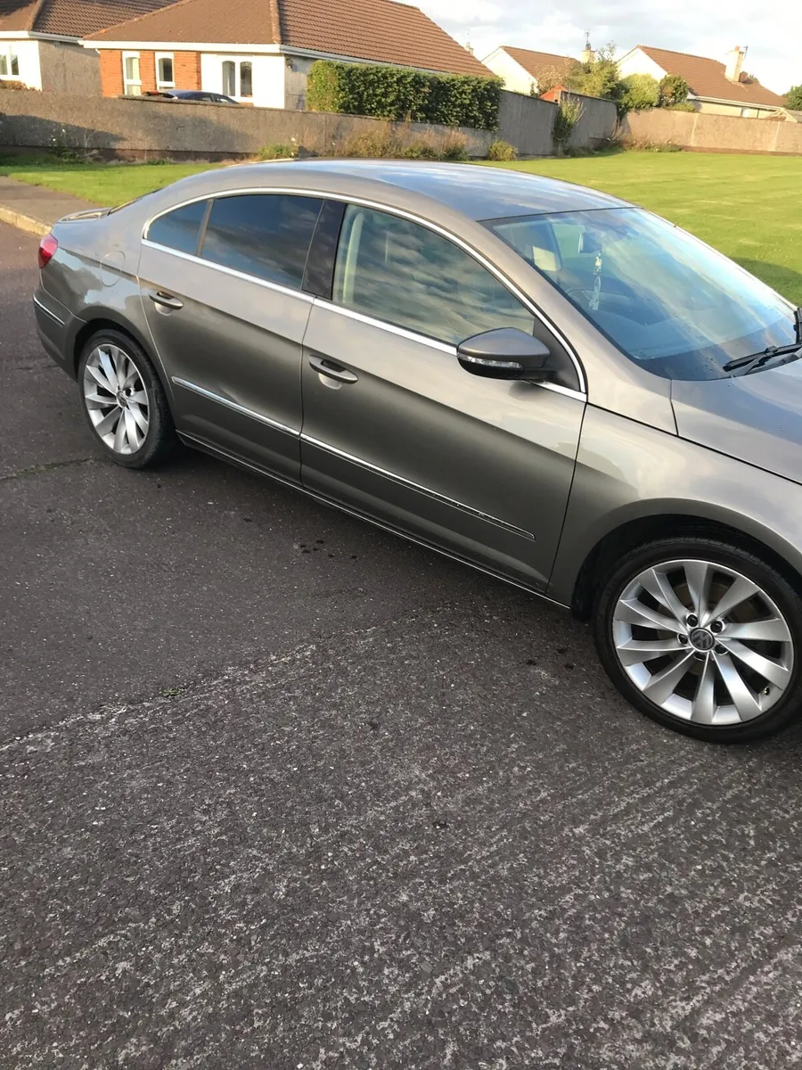 Car - Image 1
