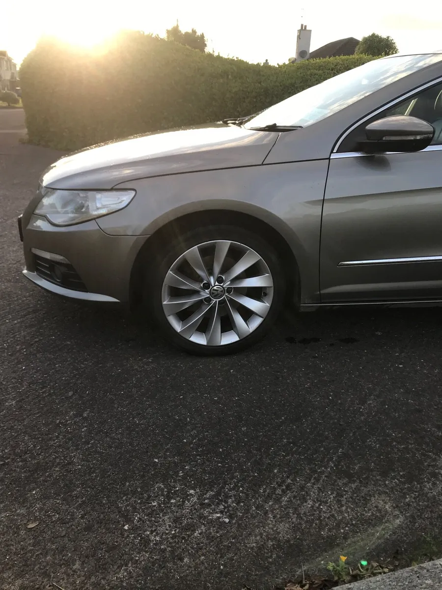 Car - Image 4
