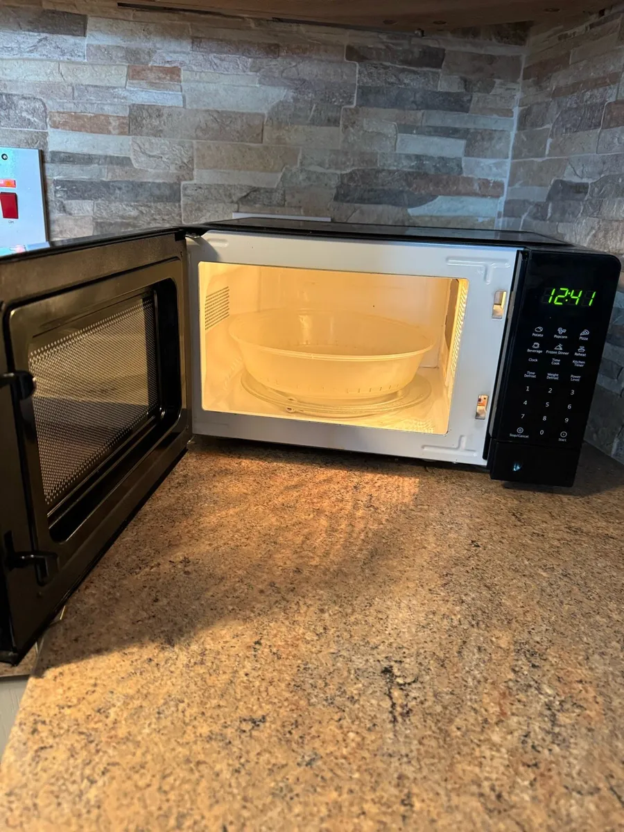 Microwave - Image 2