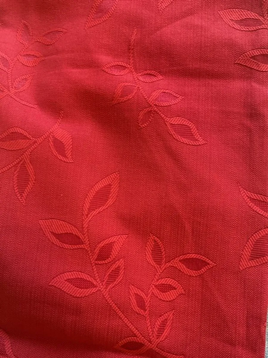 Curtains - Image 2