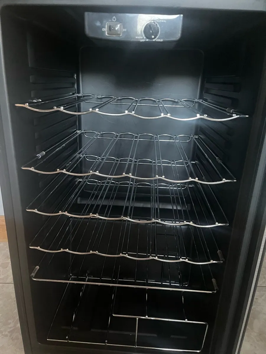 30 bottle wine cooler - Image 2