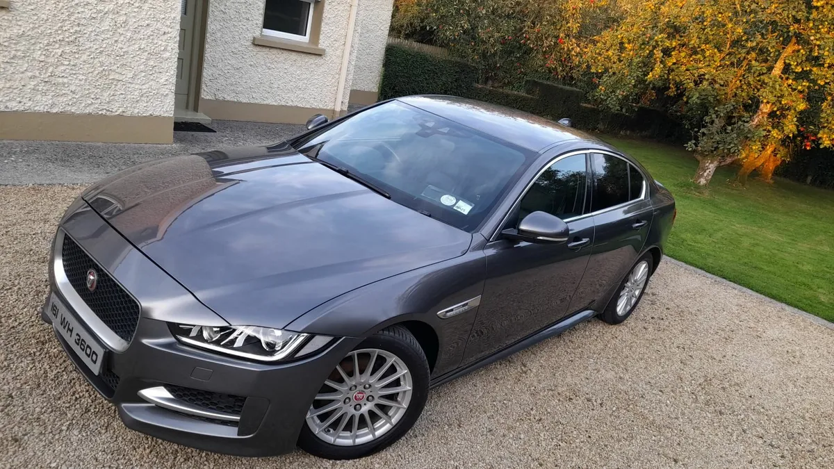 Jaguar XE 2016 - Image 4
