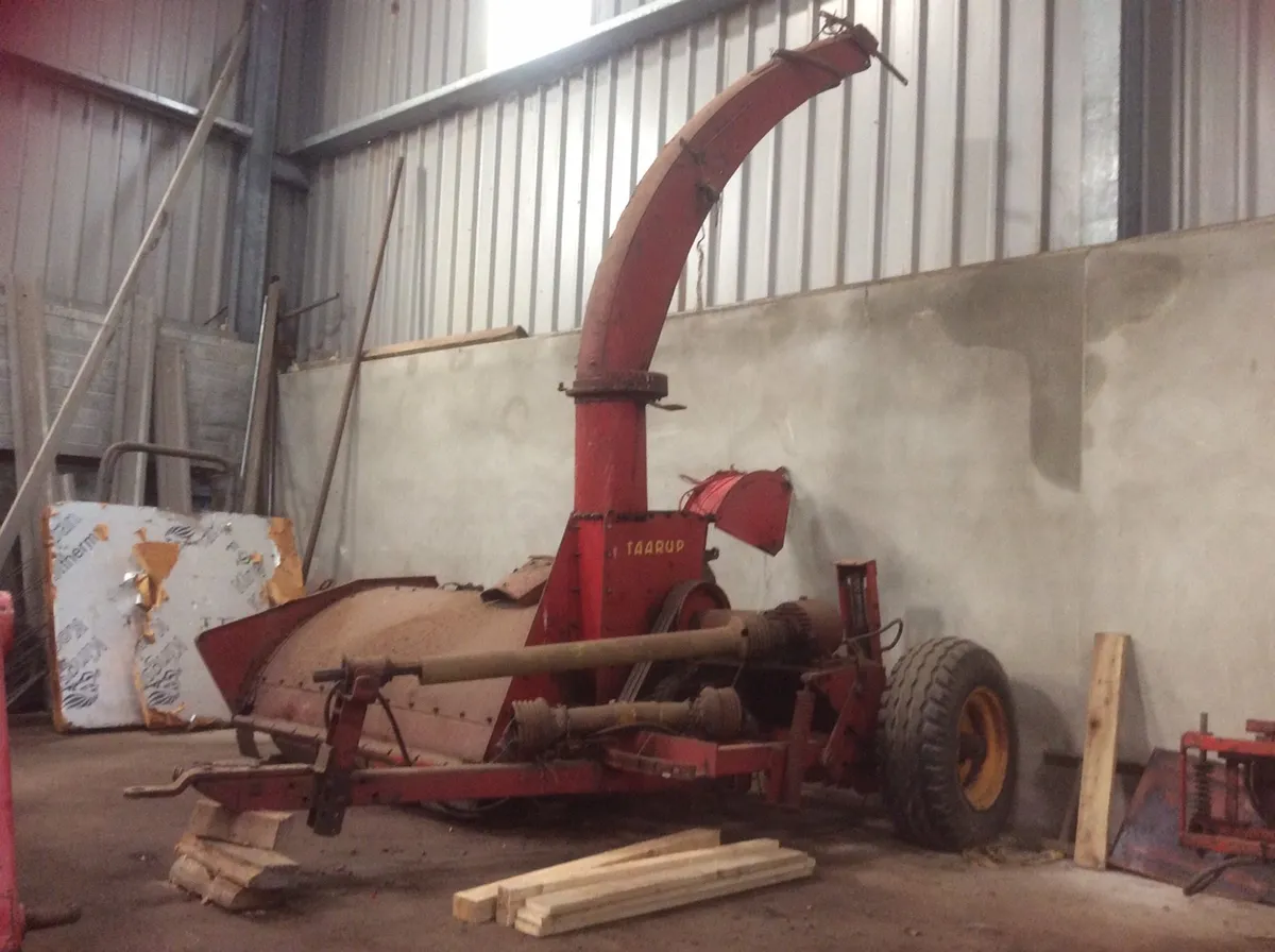 Taarup harvester - Image 1