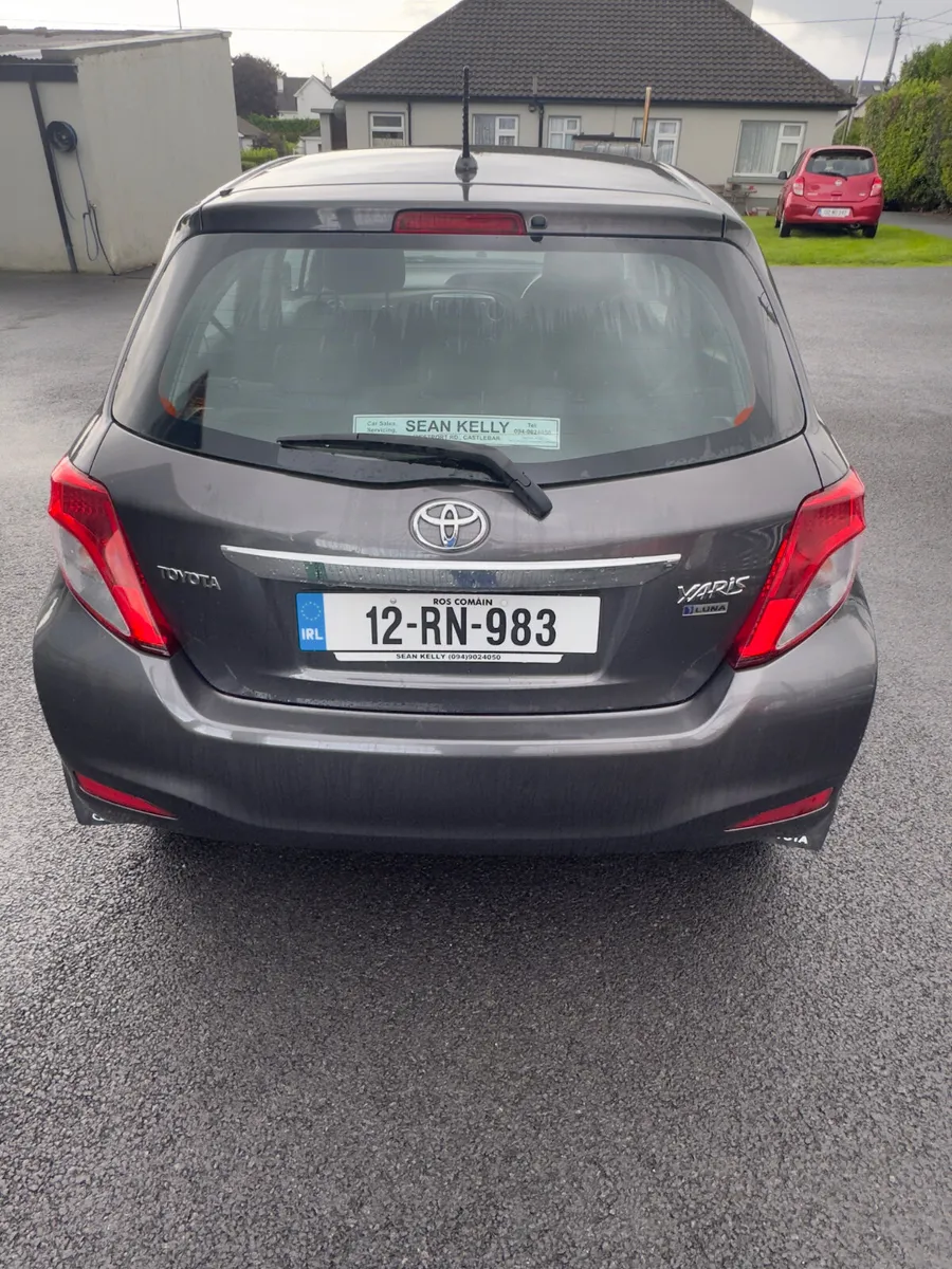 Toyota Yaris 2012 - Image 4