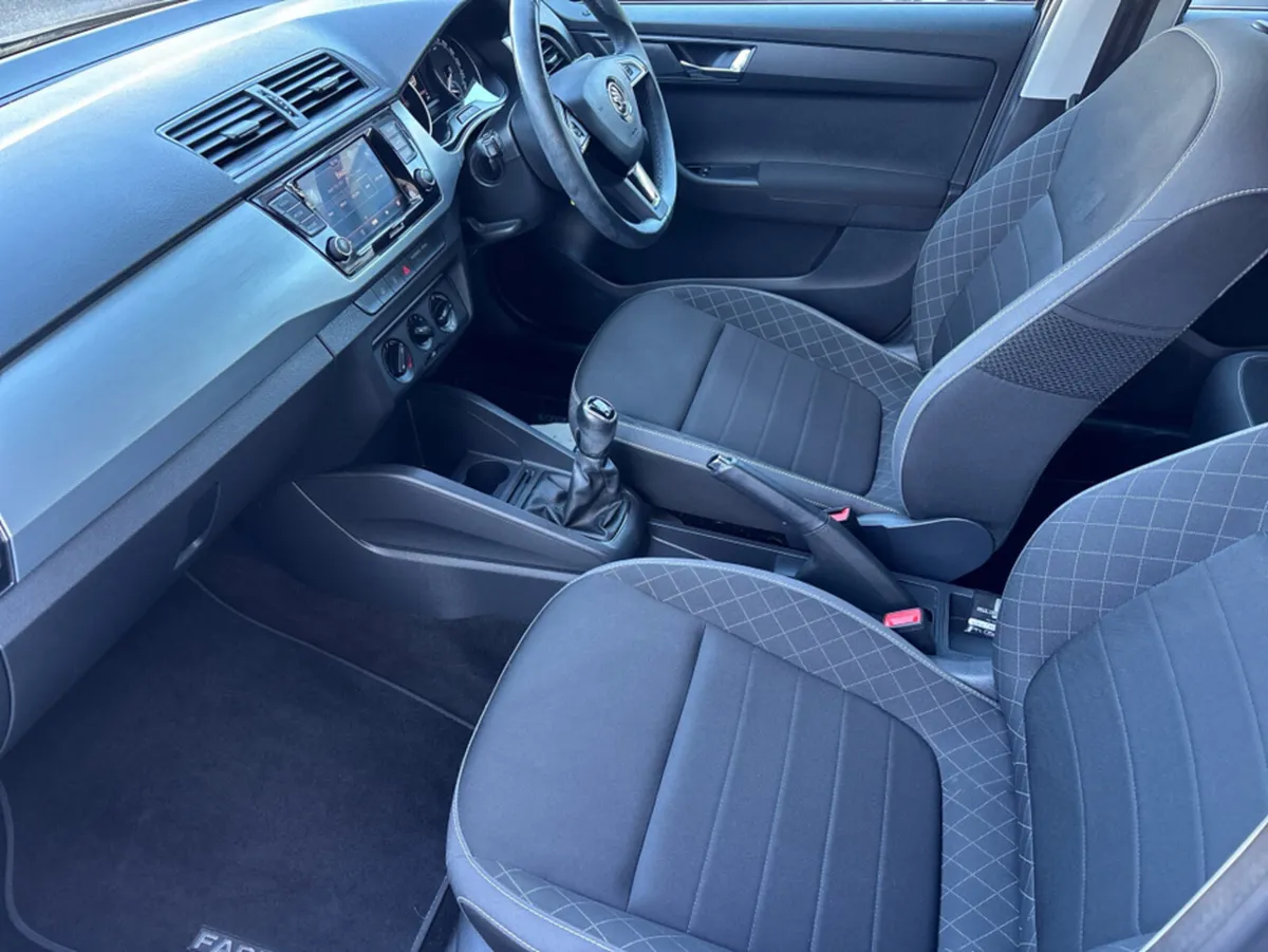 Skoda Fabia AMBITION 1.0 MPI 75HP 4DR COMBI - Image 3
