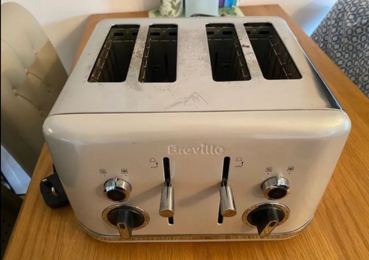 Breville 4 slice toaster - Image 2
