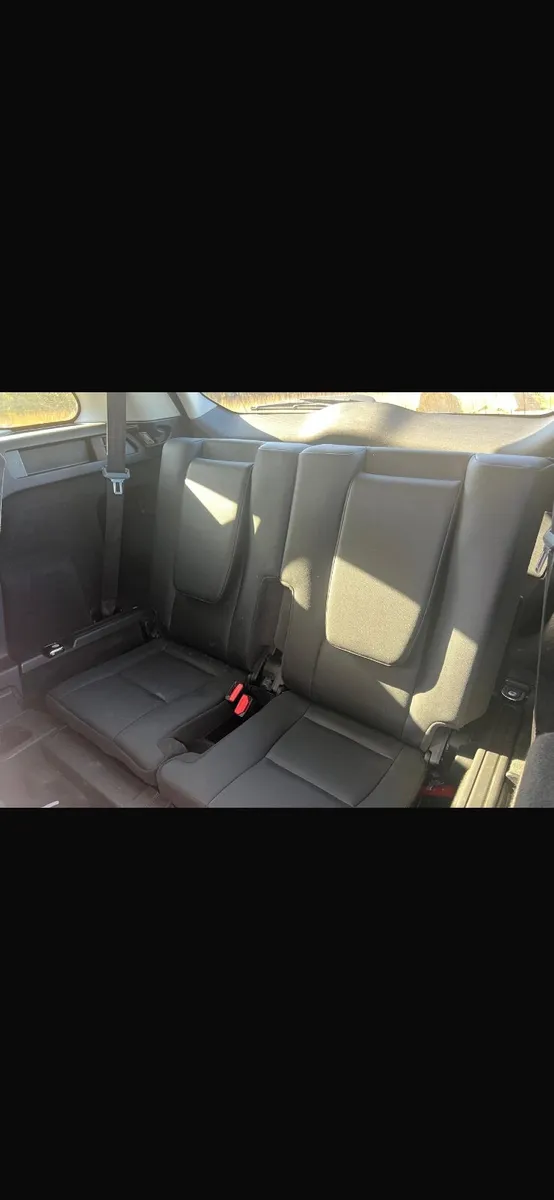Land Rover Discovery Sport 2017 - Image 3