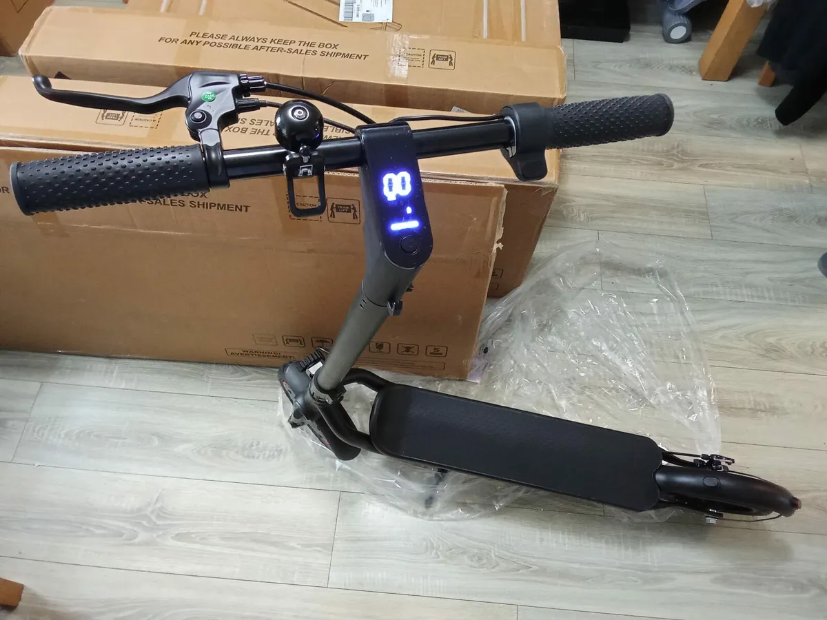 Electric scooter - Image 2