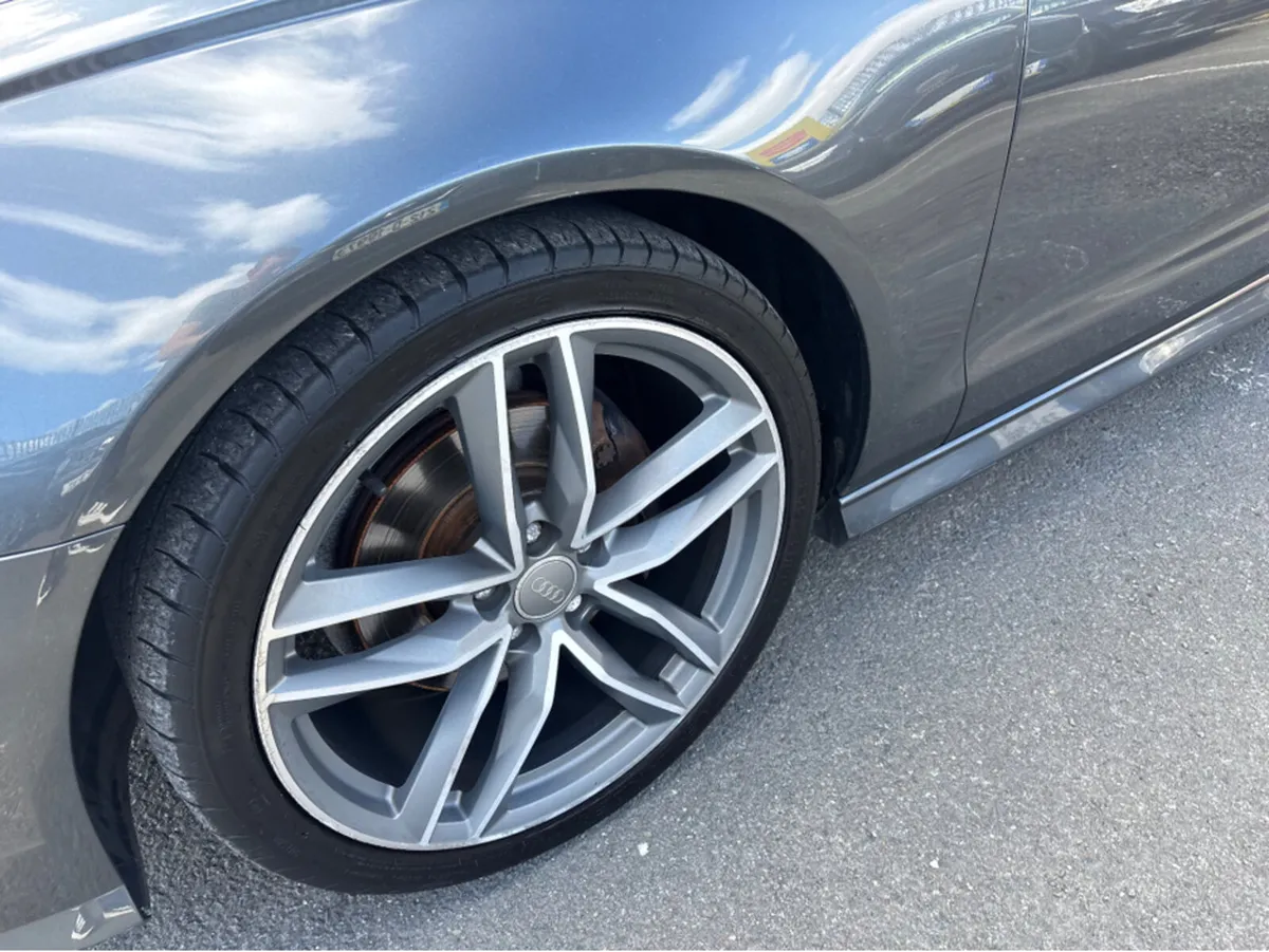 Audi A6 2.0 TDI 150 S-TRONIC 4DR AUTO BLACK EDITIO - Image 4