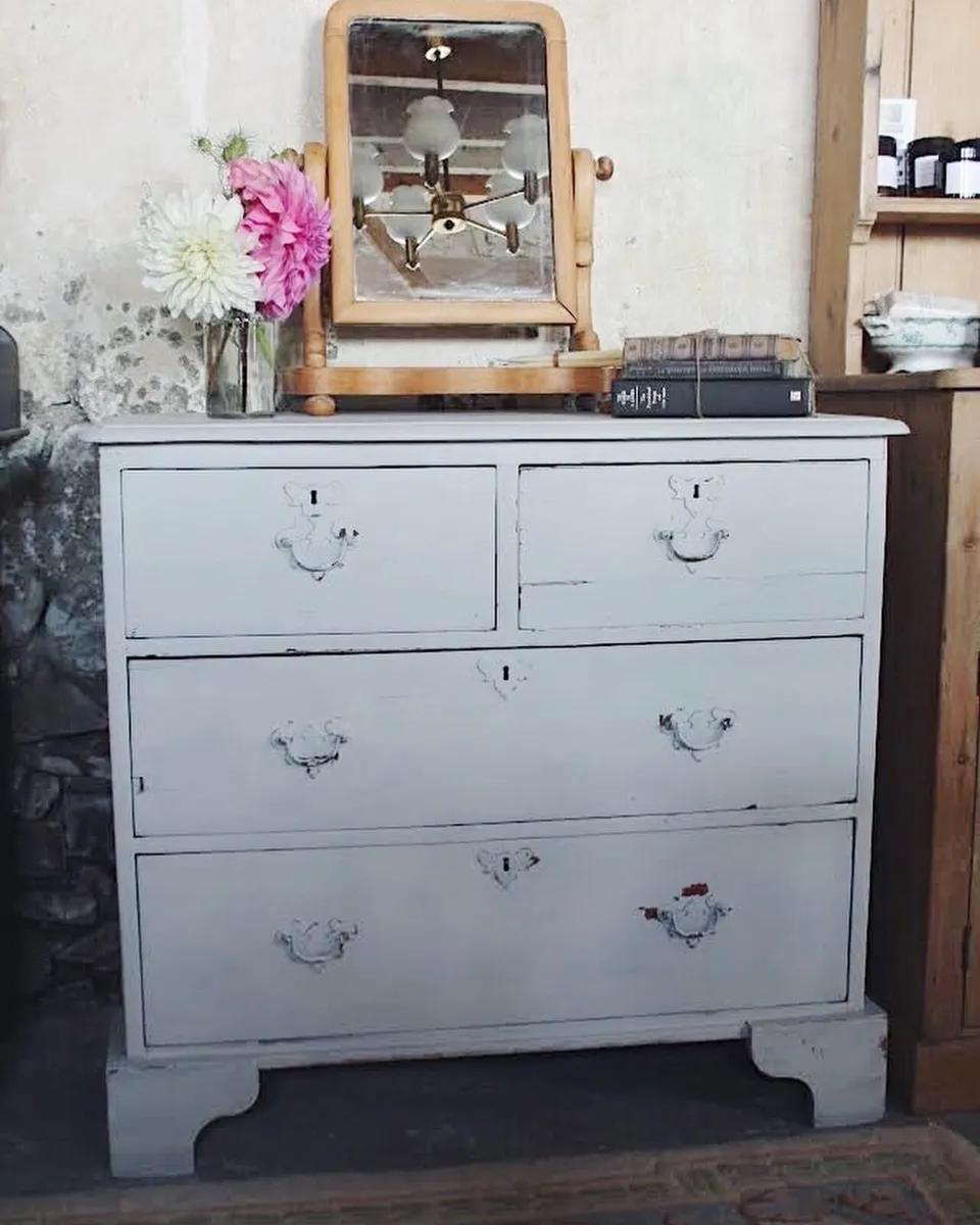 Antique Chest of Drawers - Image 1