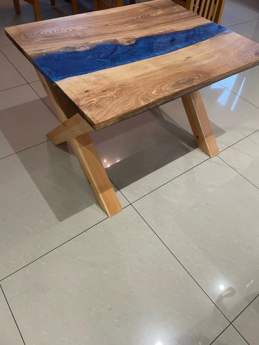 Homemade epoxy coffee table - Image 2