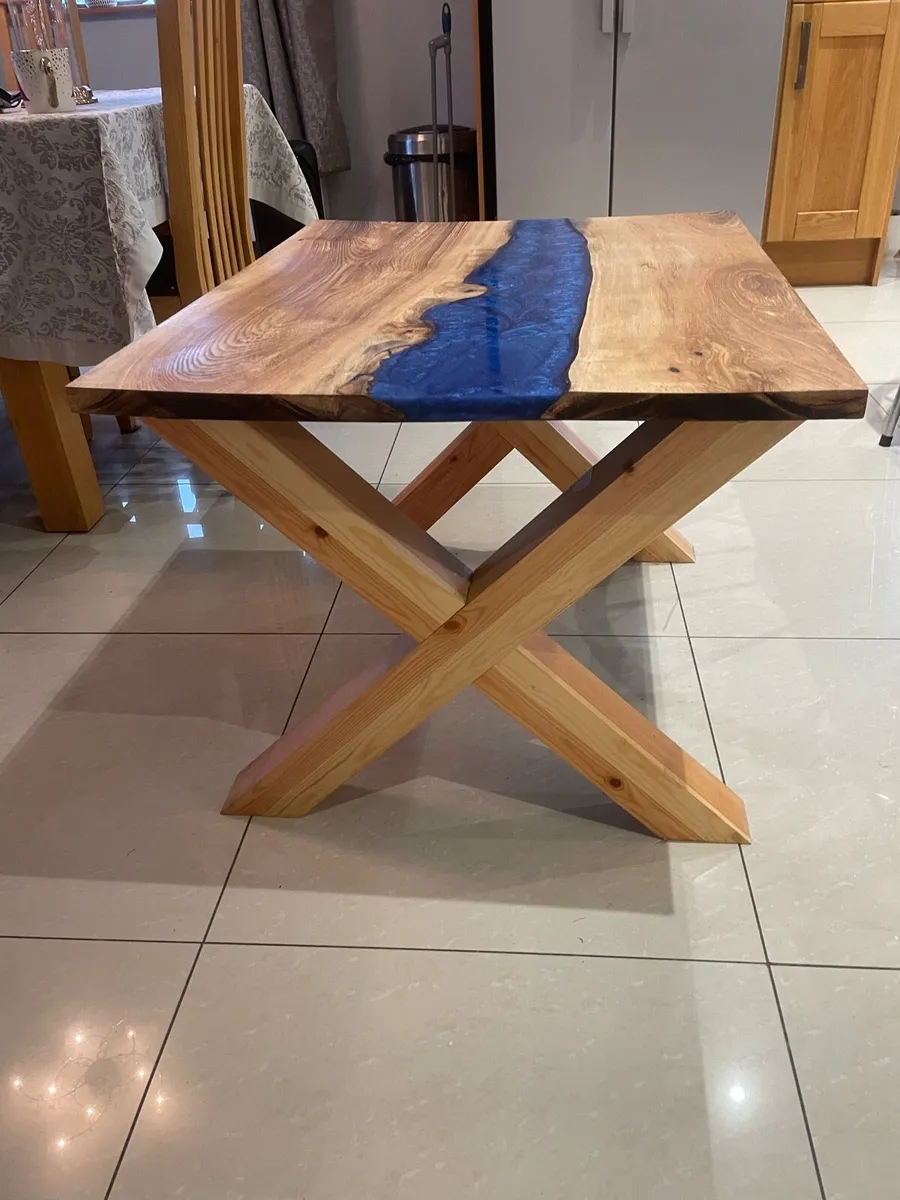 Homemade epoxy coffee table - Image 4
