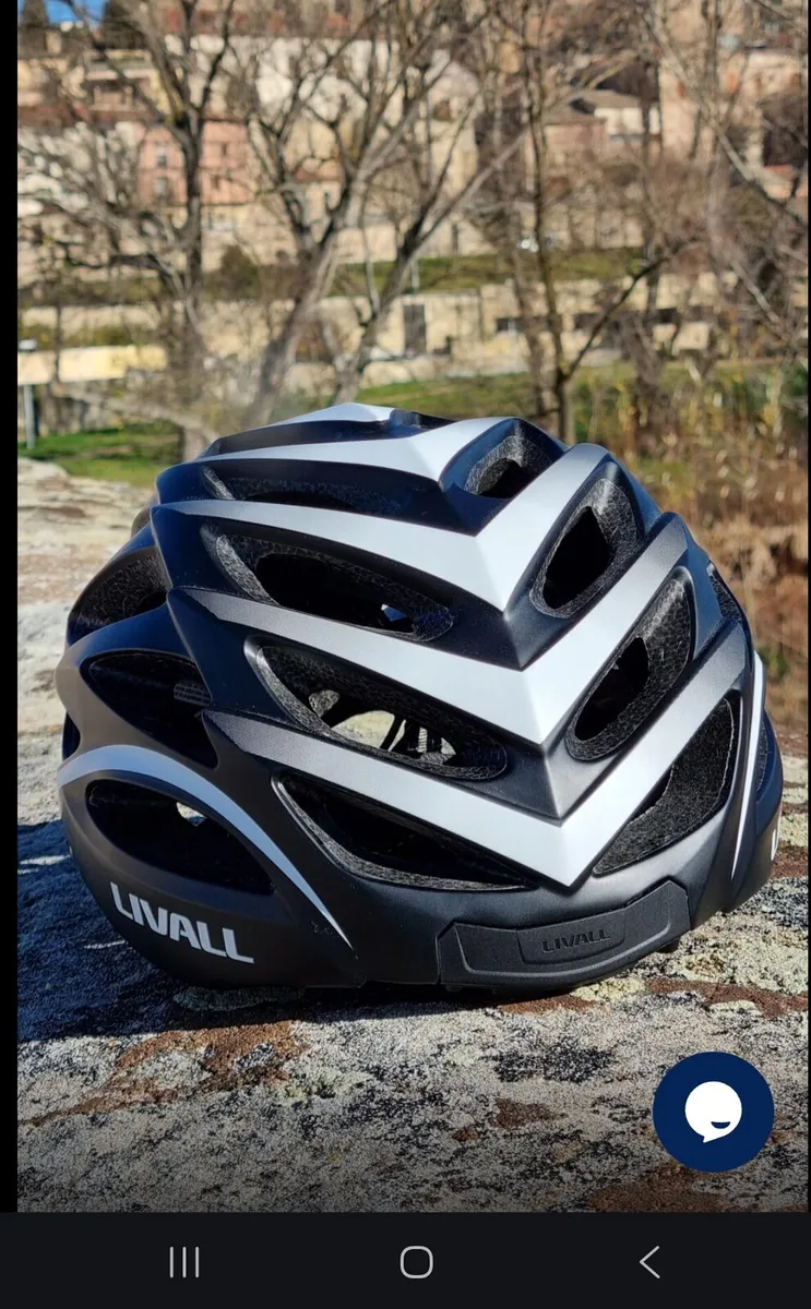 Cycling helmets and locks - Image 4