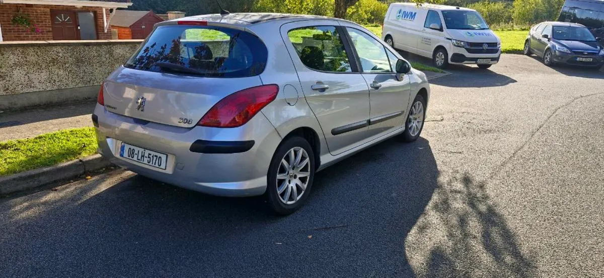 Peugeot 308 - Image 2