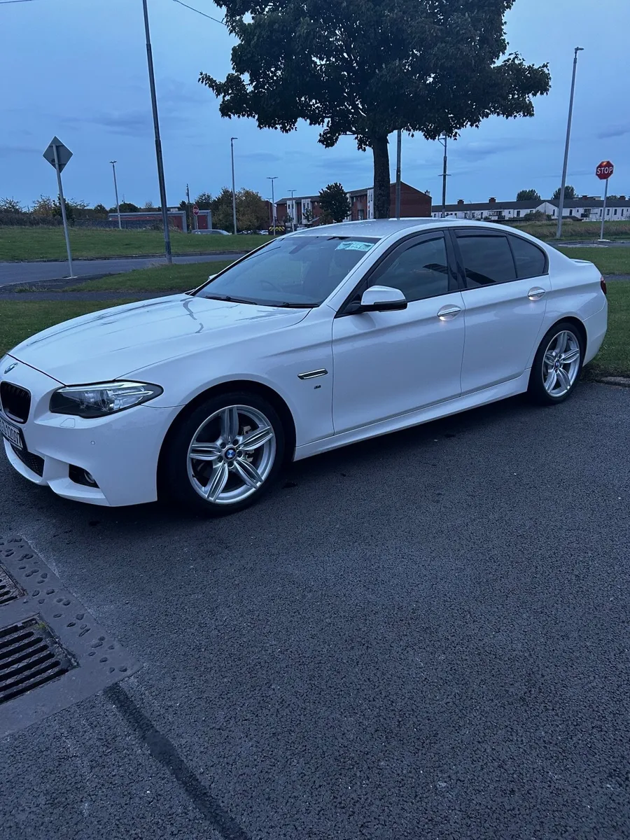 BMW 5-Series 2014 - Image 2