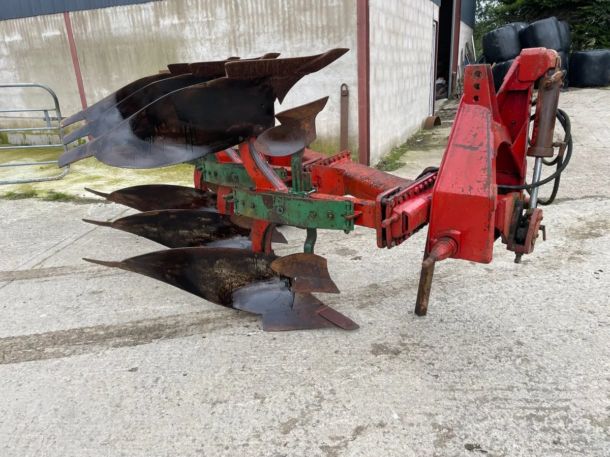 Kverneland plough - Image 3