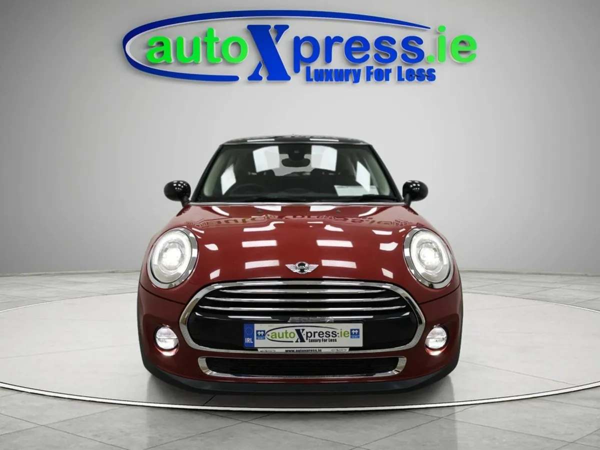 Mini Cooper 1.5 Automatic, Reversing camera - Image 3