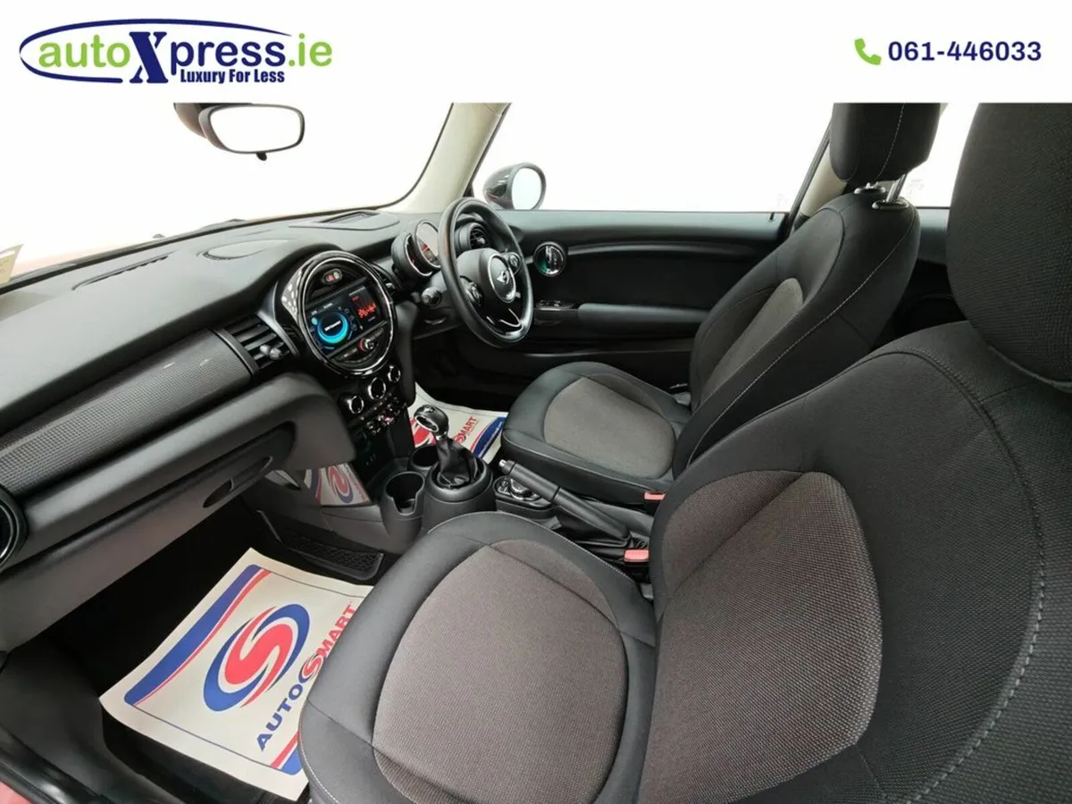 Mini Cooper 1.5 Automatic, Reversing camera - Image 4