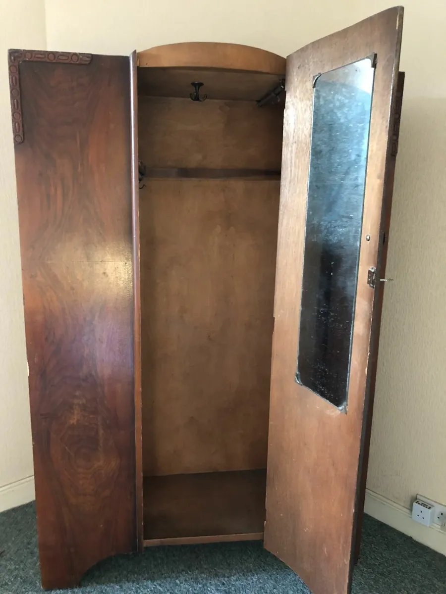 Vintage Wardrobe - Image 4