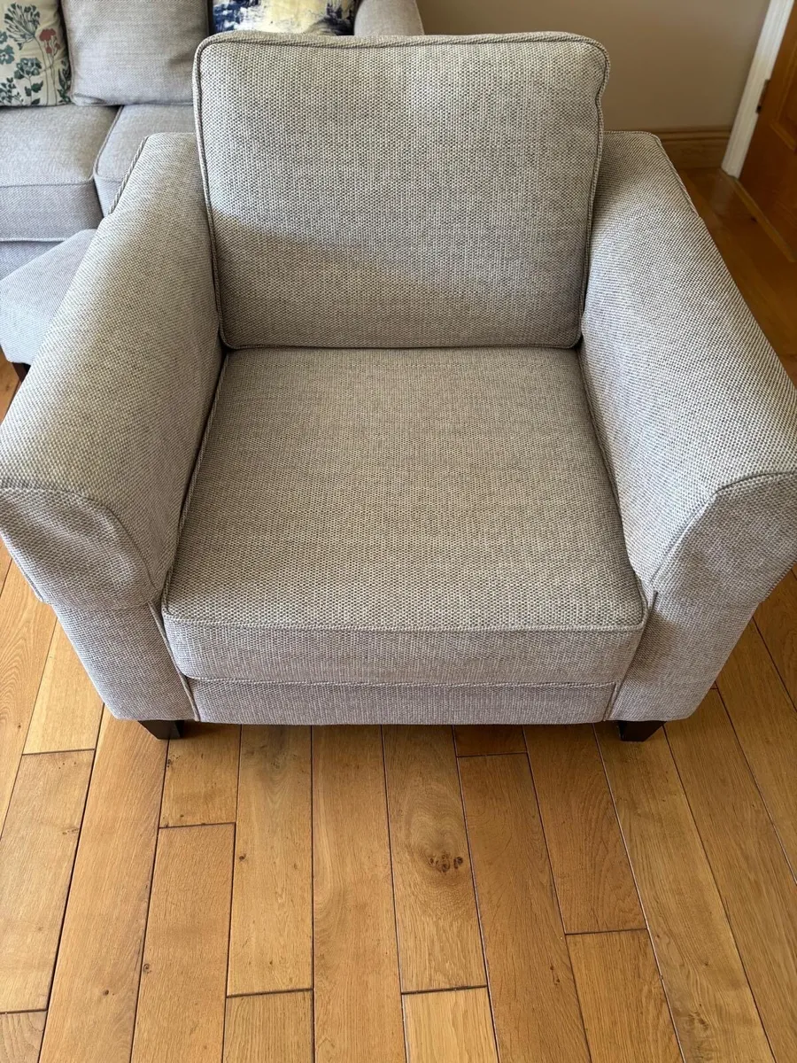 Finline Company - Sofa & 2x Armchair Suite - Image 2