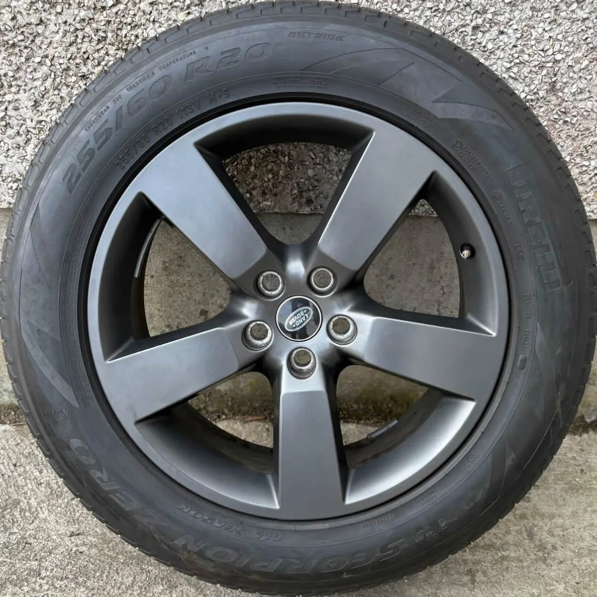20" GENUINE OEM DEFENDER 5098 TYRES WHEELS & PIREL - Image 4