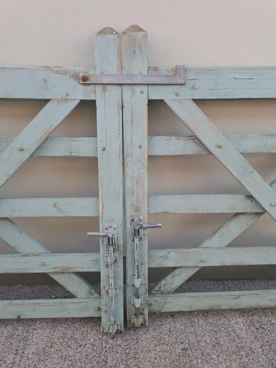 Wooden Entrance Gates - Image 2