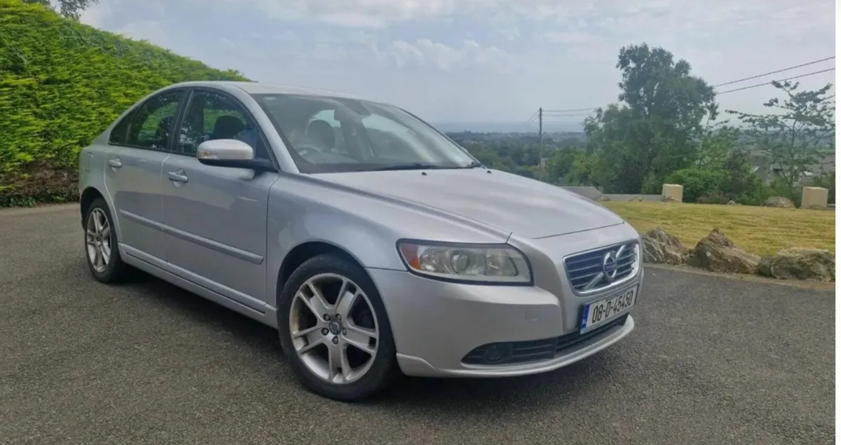 Volvo S40 2008 - Image 1