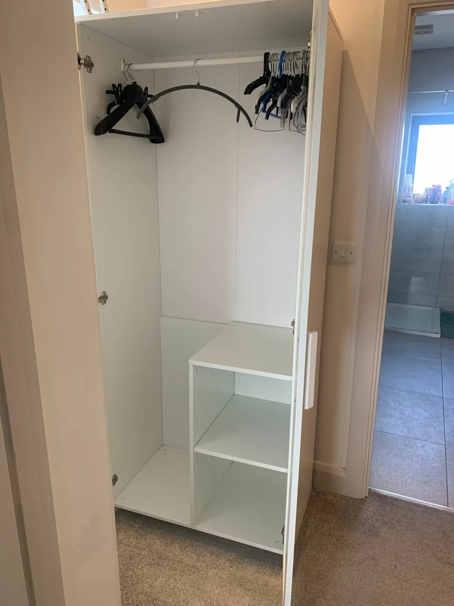 bedroom wardrobe - Image 2