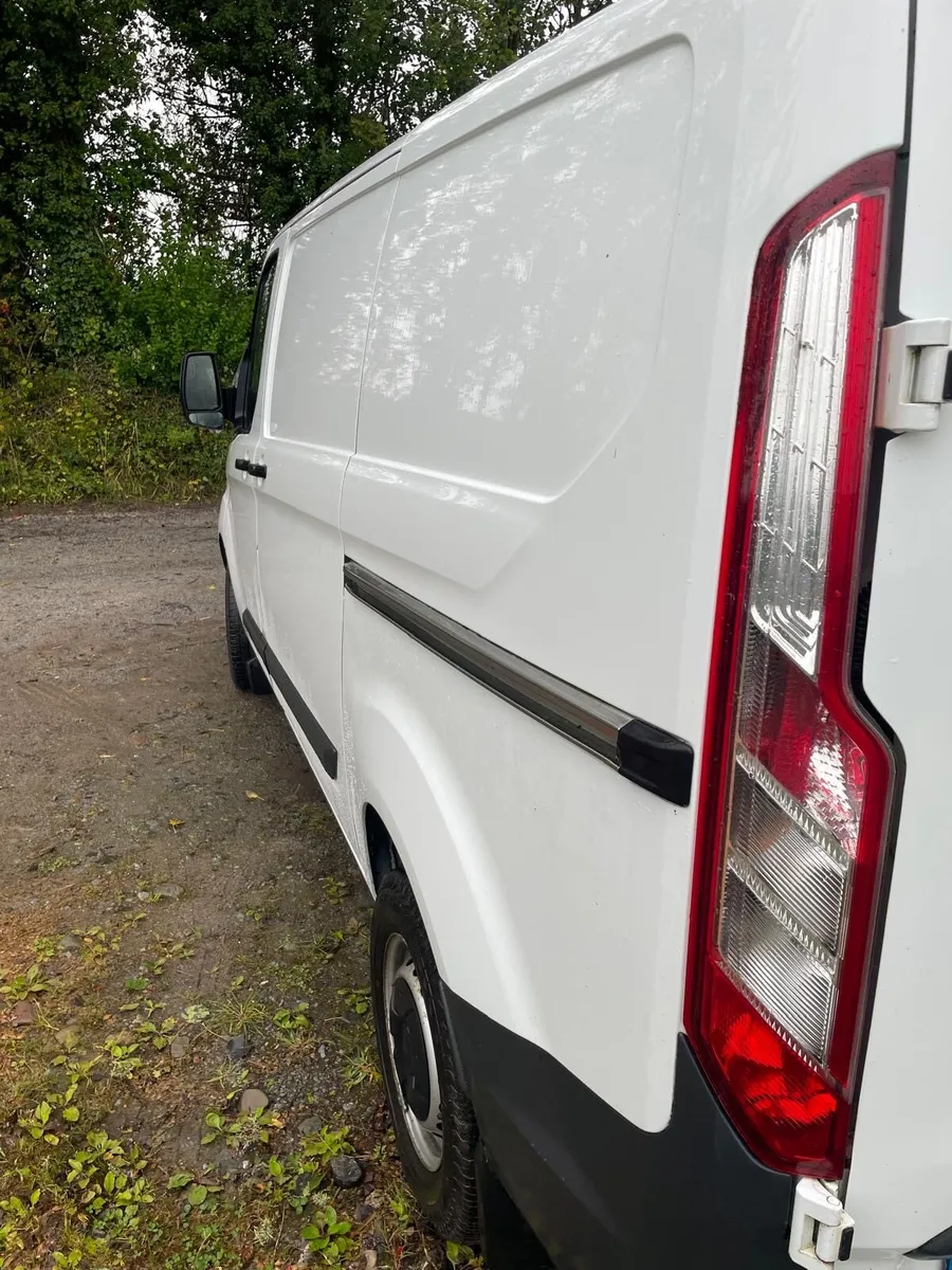 2017 Ford Transit custom - Image 2