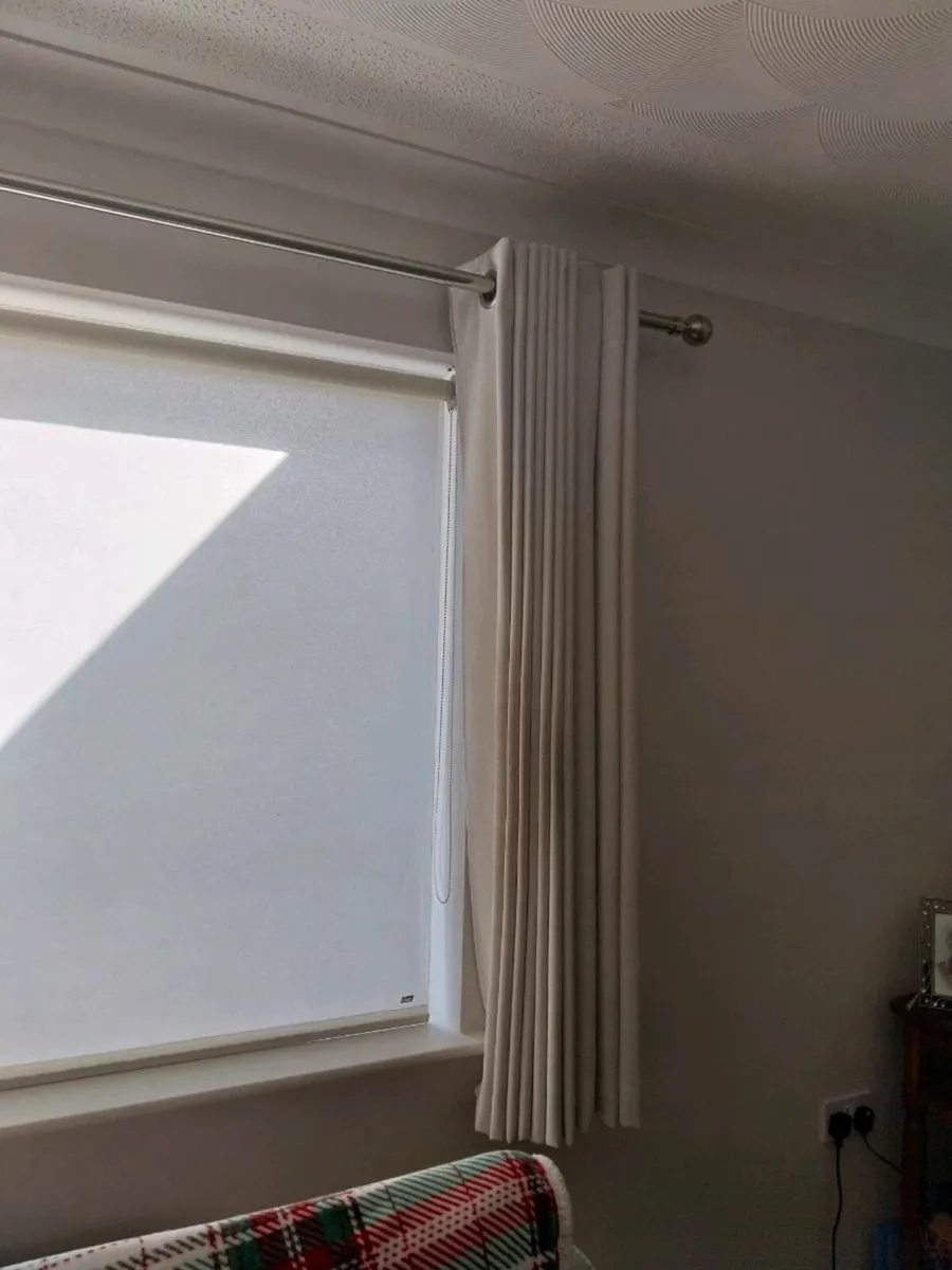 Curtains - Image 3