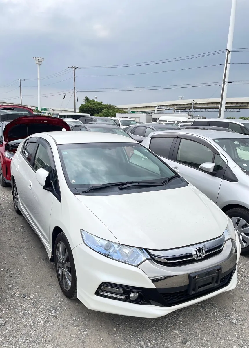 2013 Honda Insight 1.5 Hybrid Exclusive model - Image 2