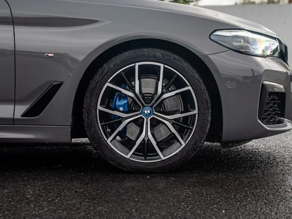 BMW 5 Series 530E M Sport - Image 3