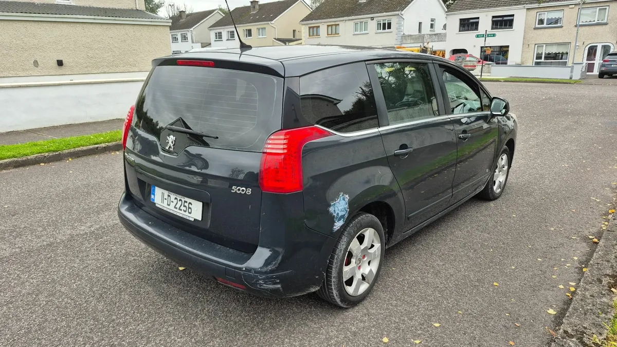 2011 Peugeot 5008 Automatic - Image 4