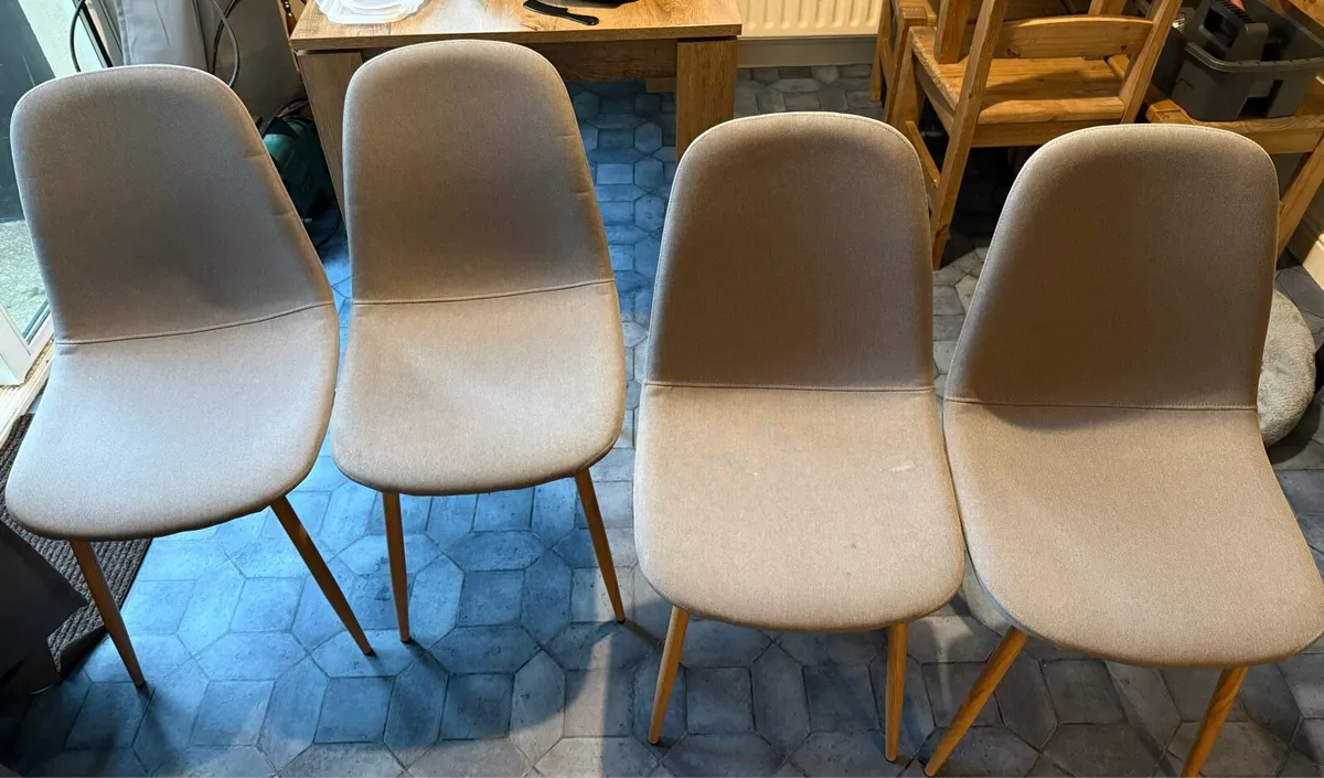 4 dining chairs - Image 1