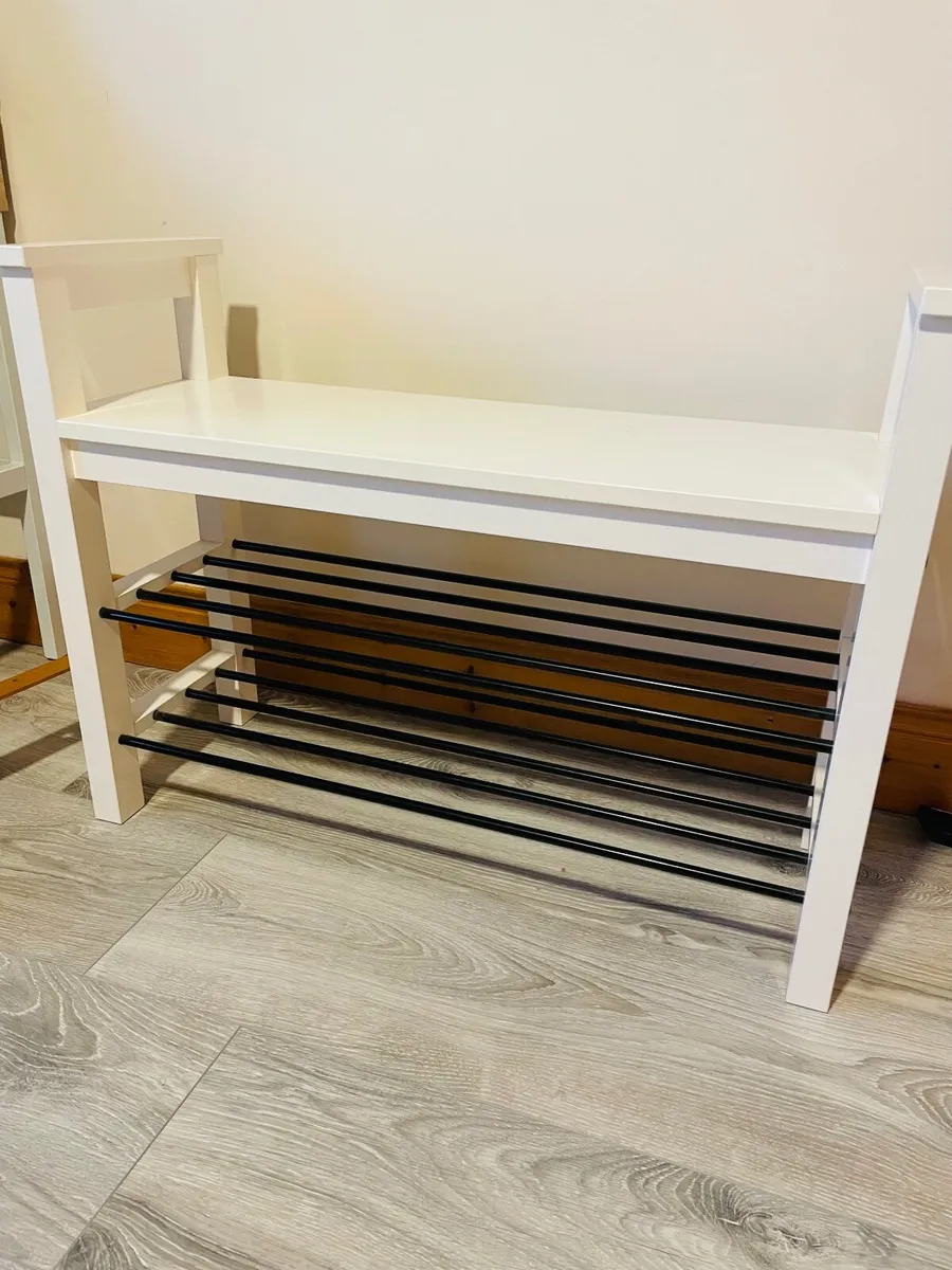 Timber seat with shoe storage - Image 1