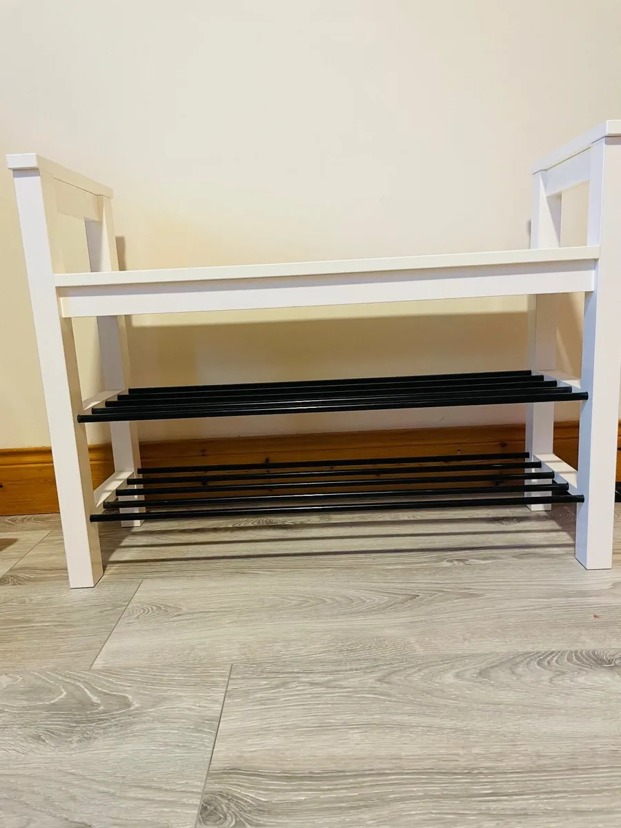 Timber seat with shoe storage - Image 2