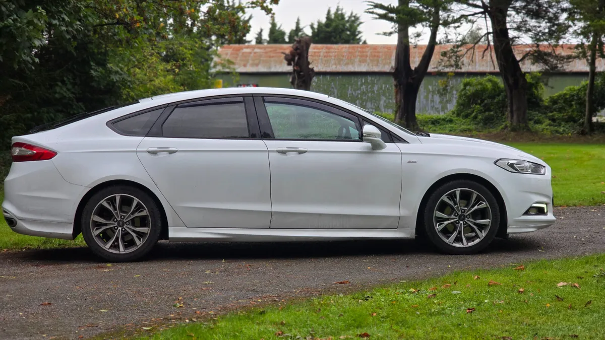 2017 Ford Mondeo 2.0 Tdci 180BHP ST Line - Image 3