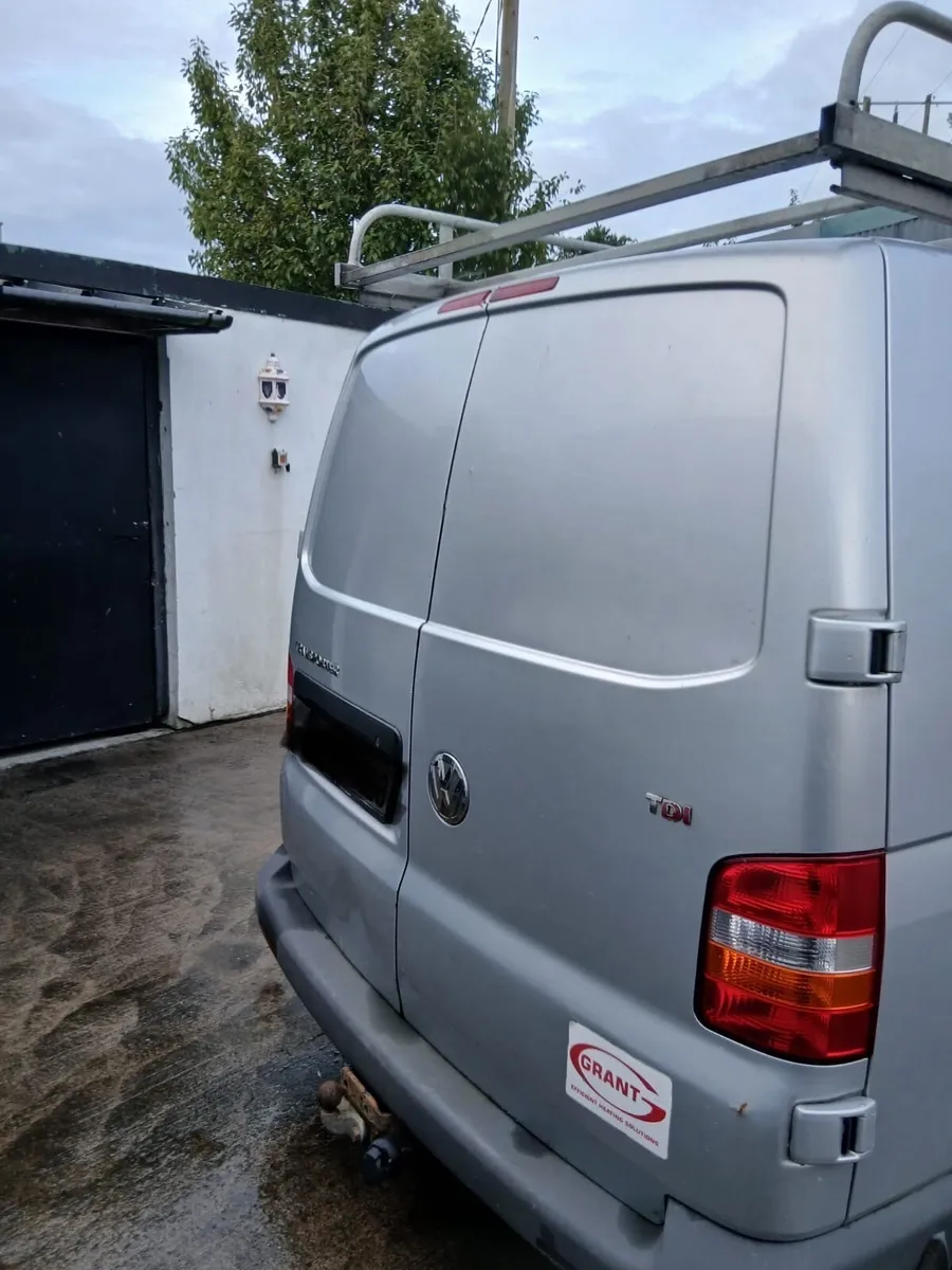Volkswagen Transporter 2007 - Image 2