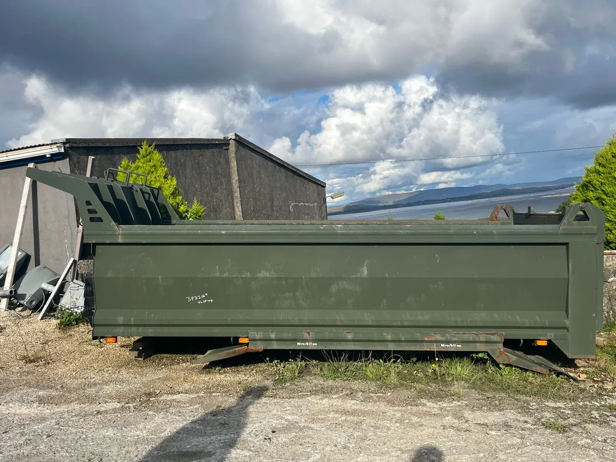 Thompson 6 wheeler tipper body - Image 2