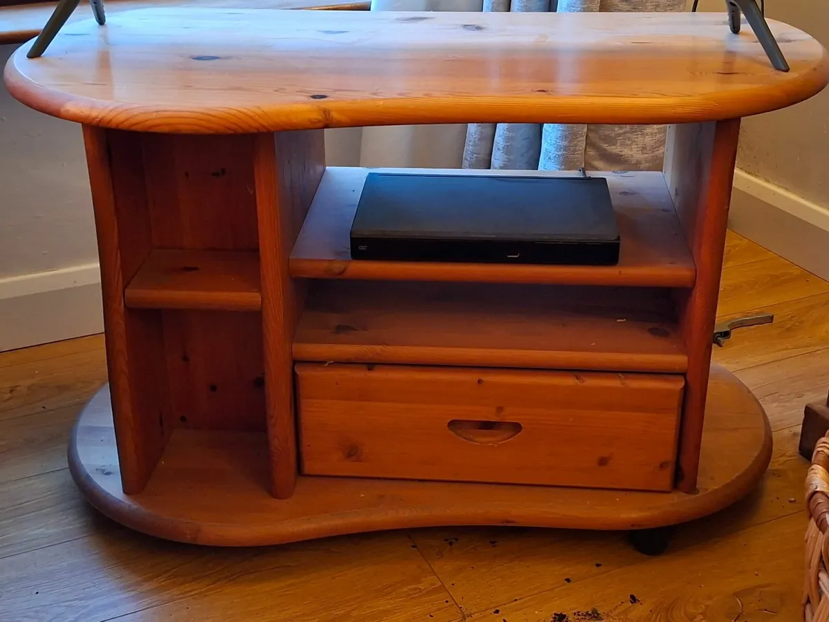 TV Unit - Image 1