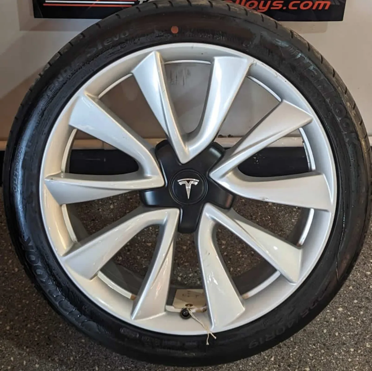 19" GENUINE OEM TESLA MODEL 3 Alloy Wheels & Tyres - Image 2