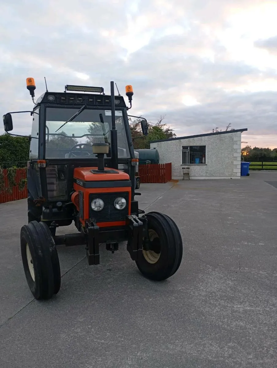 Tractor - Image 4