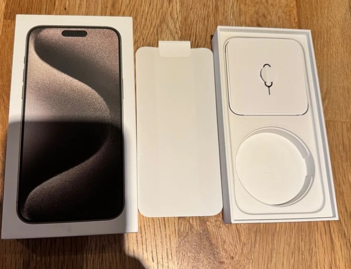 iPhone 15 Pro Max 256GB - Image 4