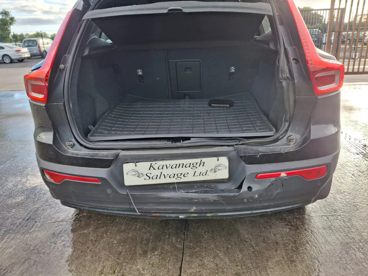 222 Volvo XC 40  Fully electric Drive Home - Image 3