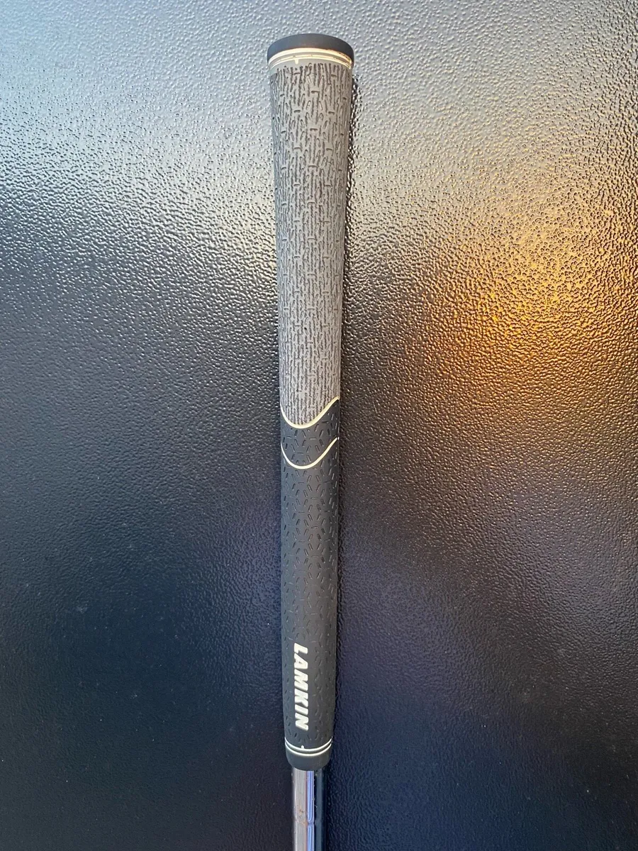 Mizuno MP 18 2 iron - Image 4