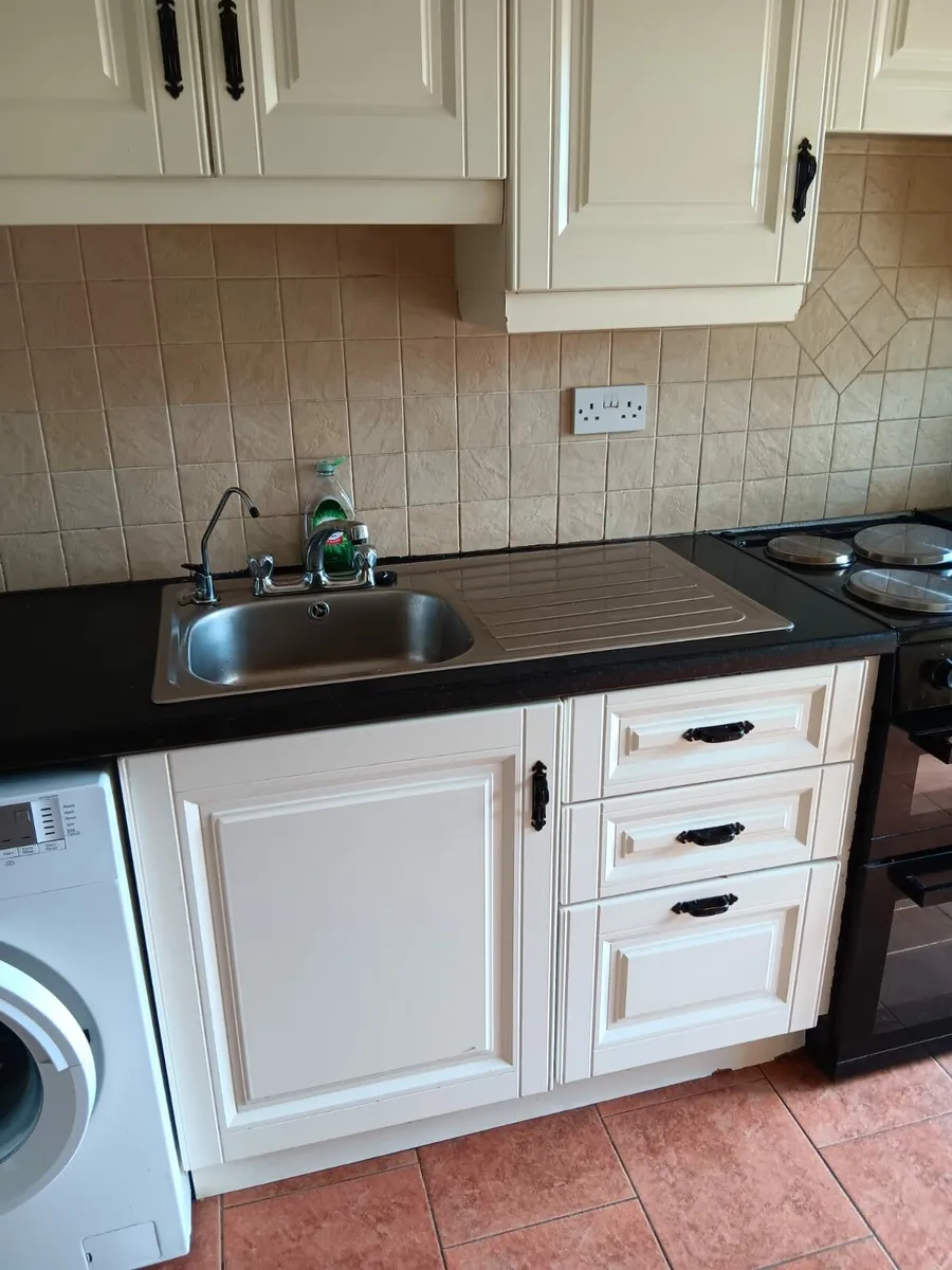 Kitchen Cabinets & Counter - Image 2