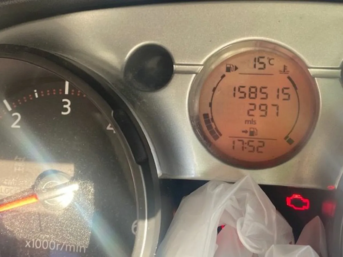 Nissan Qashqai 2008 - Image 3