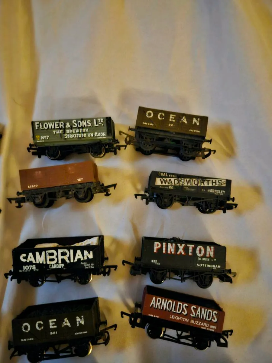 Hornby Triang Bachmann Dapol OO Gauge Wagons - Image 2