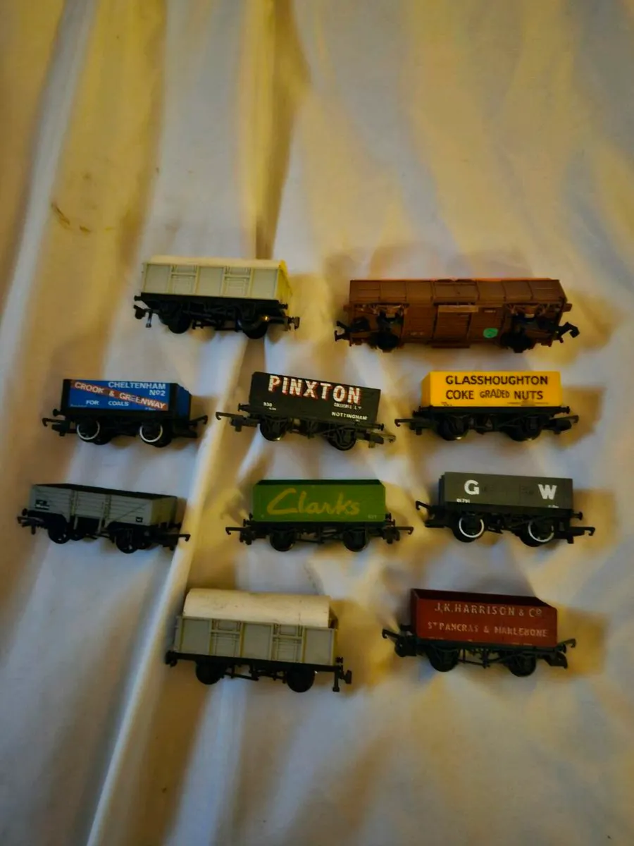 Hornby Triang Bachmann Dapol OO Gauge Wagons - Image 2